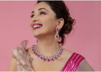 कोरोना की दूसरी लहर से दुखी है माधुरी दीक्षित