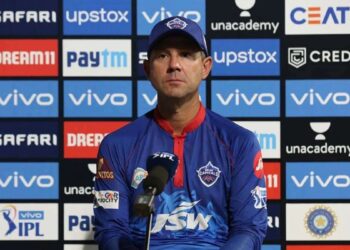 अश्विन को पूरे चार ओवर न देना, शायद गलती थी : रिकी पोंटिंग