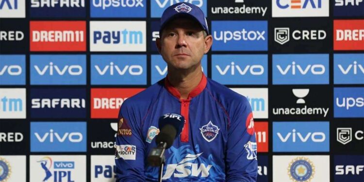 अश्विन को पूरे चार ओवर न देना, शायद गलती थी : रिकी पोंटिंग