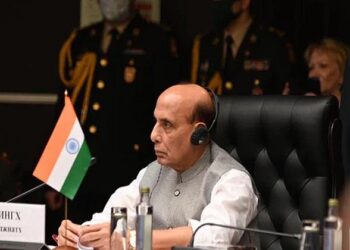 सशस्त्र सेनाएं नागरिक प्रशासन की हरसंभव मदद कर रही हैं : राजनाथ सिंह