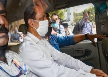 एंटीलिया केस : कोर्ट ने सचिन वाजे की एनआईए हिरासत 9 अप्रैल तक बढ़ाई