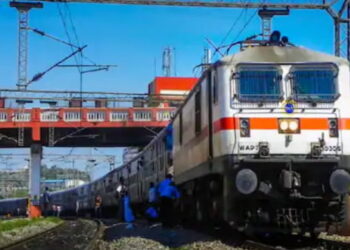कोरोना के कारण रेल सेवाओं में कोई कटौती नहीं होगी : रेलवे बोर्ड अध्यक्ष