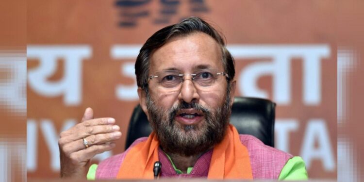 दिसंबर, 2021 तक कर देंगे सभी का टीकाकरण : प्रकाश जावड़ेकर