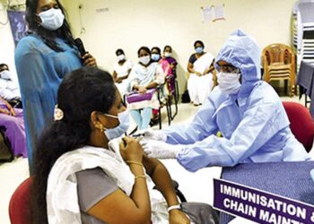 टीकाकरण की जिम्मेदारी केंद्र ने मढ़ी राज्यों के माथे : सोनिया गांधी