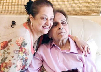 अभिनेता दिलीप कुमार अस्पताल में भर्ती, सायरा बानो ने बताया अब कैसी है तबीयत