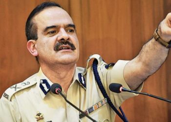 परमबीर सिंह की याचिका पर नहीं हुई सुनवाई, जस्टिस गवई ने खुद को मामले से किया अलग