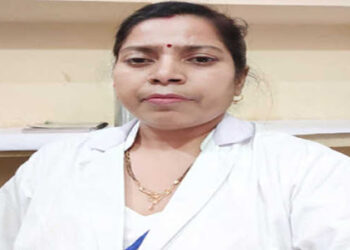 यूपी : धैर्य और लगन की मिसाल हैं नर्स सरलेश