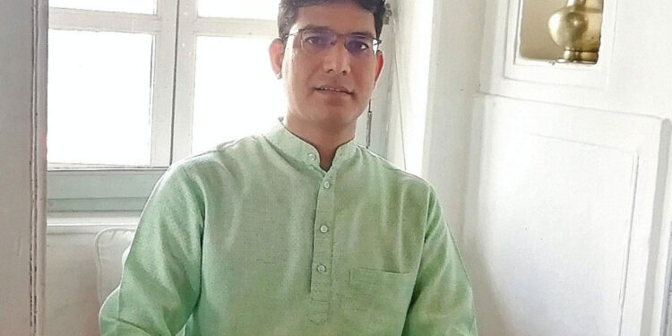 Madhya Pradesh : भ्रष्टाचार को लेकर IAS की चैट लीक से मचा हड़कंप, सरकार ने भेजा नोटिस