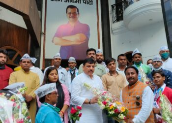 यूपी की जनता को लुभा रही केजरीवाल की नीतियां : संजय सिंह