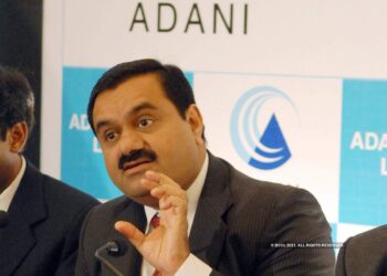 अडानी को मात्र 1 घंटे में 73250 करोड़ रुपए का नुकसान