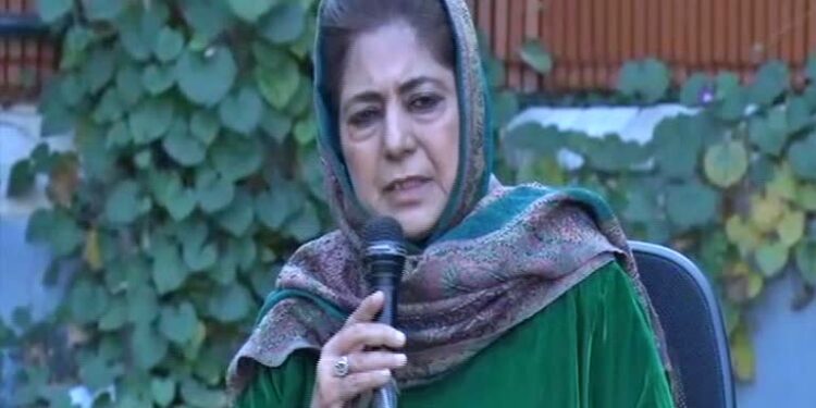 पांच अगस्त 2019 की पूर्व की स्थिति बहाल करना प्रमुख मांग : महबूबा