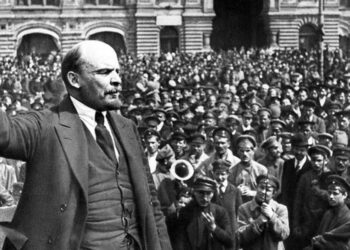 आज के किसान आंदोलन में एंगेल्स तथा लेनिन के विचारों के आधार पर मजदूर वर्ग की क्या भूमिका हो ?