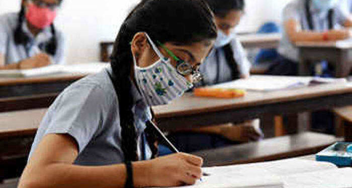 UP Board 12th Exam 2021 : यूपी बोर्ड की 12वीं की परीक्षा रद्द, डिप्टी सीएम दिनेश शर्मा ने किया ऐलान