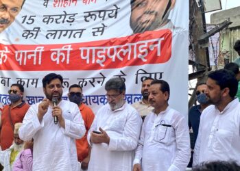 अमानतुल्लाह ख़ान ने किया शाहीनबाग़, अबुल फज़ल में पानी की पाइपलाइन की उद्धाटन, अब दूर होगी पानी की समस्या