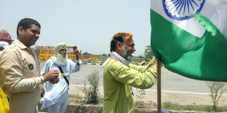 किसान आंदोलन को कमज़ोर कहने वालों को किसानों ने दिया जवाब : योगेंद्र यादव