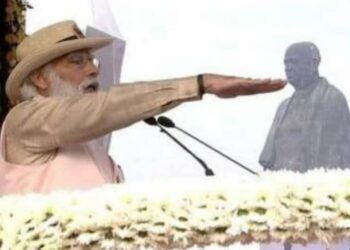 नो, मोदी इज नॉट हिटलर! ये झूठ है