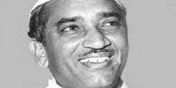 लोधी रोड में बहुगुणा जी.