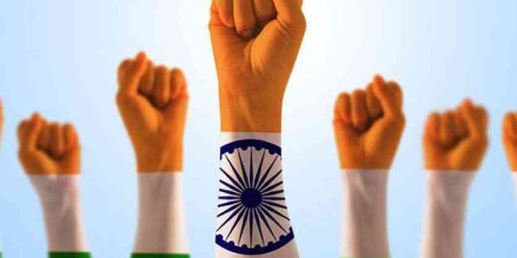 लोकतंत्र के बूते जो शीर्ष पर पहुंचे, वही उसके शत्रु! 