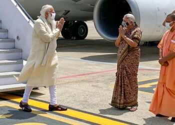 क्या ‘पाक’ बचाएगा यूपी में बीजेपी की डूबती नैइया ?