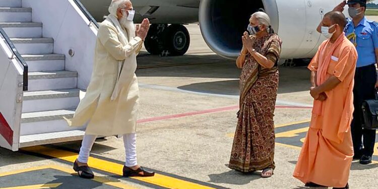 क्या ‘पाक’ बचाएगा यूपी में बीजेपी की डूबती नैइया ?