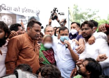 दिल्ली सरकार पीड़ित परिवार के साथ खड़ी है और परिवार को हर संभव मदद देगी : सीएम केजरीवाल