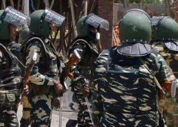 छत्तीसगढ़ में सीआरपीएफ जवान की अंधाधुंध फायरिंग में चार जवान शहीद, तीन घायल