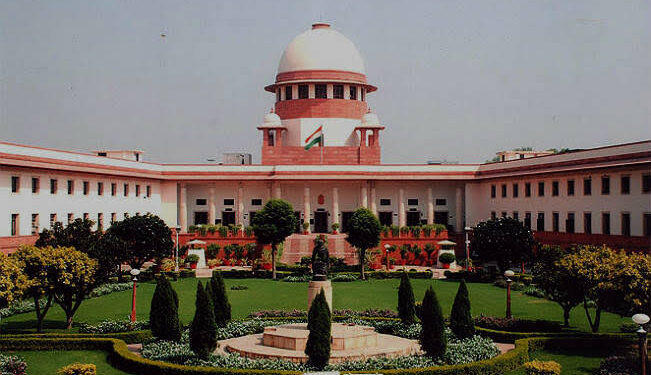 सुप्रीम कोर्ट ने केंद्र और दिल्ली सरकार को लगाई फटकार