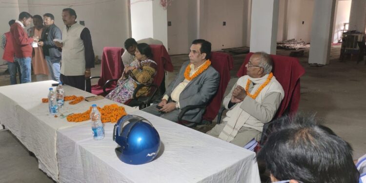 बाबु धाम ट्रस्ट की आस्था लोकतंत्र और उसमे आम लोगों की सम्यक विकास और भागीदारी में है