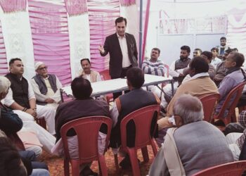 निकाय पंचायत प्रतिनिधियों ए पी पाठक को एमएलसी चुनाव हेतु प्रत्यासी बनने का आग्रह किया