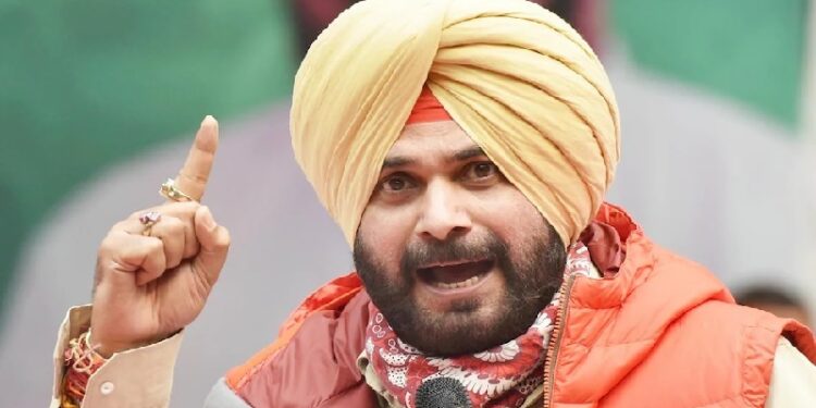 फूंका हुआ कारतूस है अमरिंदर सिंह: नवजोत सिंह