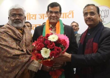 पूर्व आईएएस अफसर अरविंद कुमार शर्मा हो सकते हैं यूपी के अगले CM: पूर्व BJP सांसद