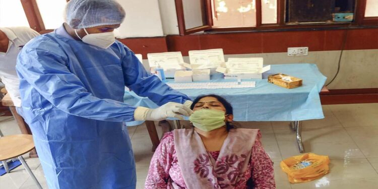 यूपी में कोरोना का कहर, पिछले 24 घंटे में आए 14 से ज्यादा नए मामले, 6 लोगों की हुई मौत