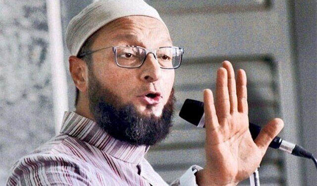 सपा एक वाशिंग मशीन है जिसमें संघी सेक्युलर बन जाते हैं: ओवैसी