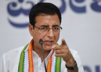 Pegasus Issue: जासूसी का चलाती है रैकेट, लोकतंत्र को किया हाईजैक: रणदीप सुरजेवाला