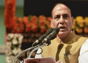 यूपी चुनाव: योगी मुझसे भी अच्छे सीएम: राजनाथ सिंह