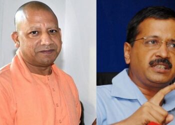 ट्विटर पर ‘सुनो युद्ध’ छिड़ गया है, योगी और केजरीवाल के बीच