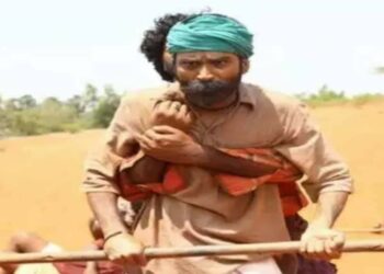 हिंसा का दौर धीरे-धीरे शुरू हुआ। राजनैतिक और सामाजिक हिंसा। तमिल फ़िल्मों में भी हिंसा।