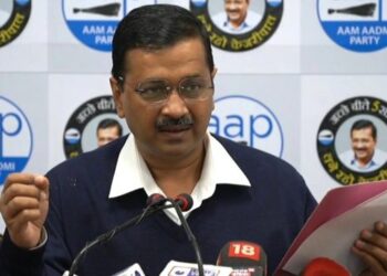 केजरीवाल ने क्यों कहा ख़ुद को स्वीट आतंकवादी ?