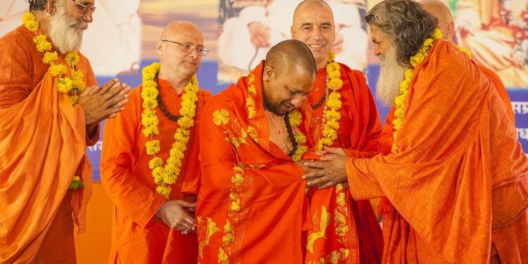 साधुओं की राजनीति में दख़ल