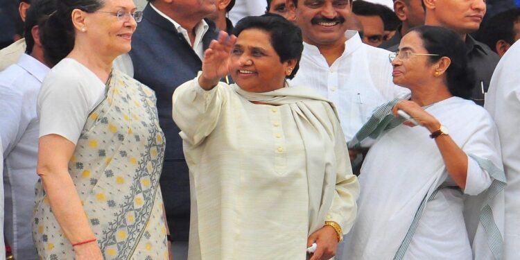 International Womens Day: देश की इन महिलाओं ने राजनीति में हासिल किया ख़ास मुकाम