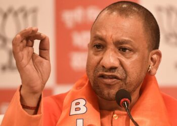 कोरोना प्रोटेकॉल को लेकर गंभीर हुए सीएम योगी