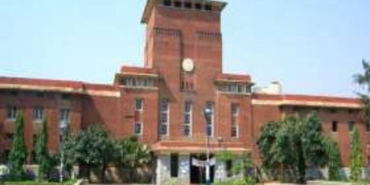 दिल्ली विश्वविद्यालय में प्रवेश परीक्षा के बाद CBSE के नंबरों की क्या ज़रूरत है