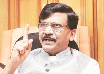 महाराष्ट्र: बोले संजय राउत- देशद्रोही बाप-बेटे को जाना होगा जेल