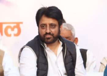 शाहीन बाग में पहुंचा बुलडोजर: अमानतुल्लाह खान बोले- BJP सिर्फ हिंदू-मुसलमान करना चाहती है