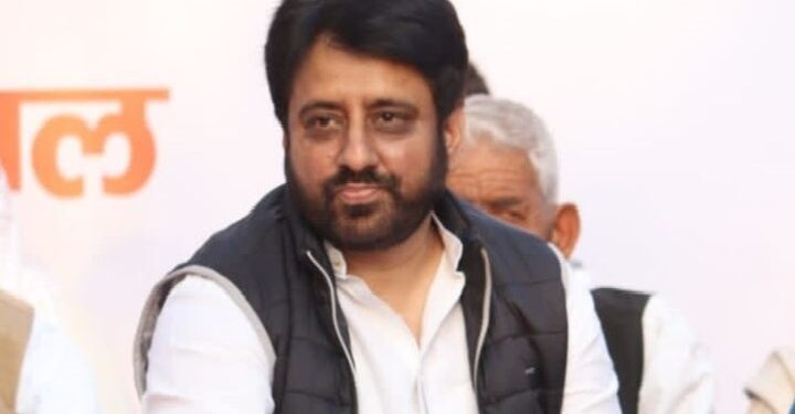 शाहीन बाग में पहुंचा बुलडोजर: अमानतुल्लाह खान बोले- BJP सिर्फ हिंदू-मुसलमान करना चाहती है