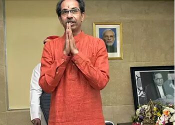 उद्धव के इस्तीफे के बाद बीजेपी में जश्न, सरकार बनाने में जुटे फड़नवीश, टीम शिंदे पर टिकीं निगाहें, जानें 10 मुख्य बातें