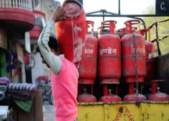 सिलेंडर, सब्सिडी और चुनाव का खेल।