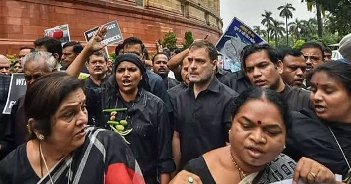 कांग्रेस के विरोध प्रदर्शन मामले में दिल्ली पुलिस ने दो एफआईआर दर्ज की