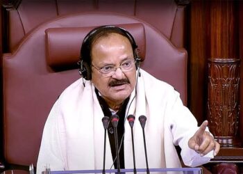 एम वेंकैया नायडू: आडवाणी टीम के आखिरी सदस्य की विदाई