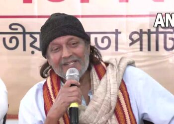 BJP नेता मिथुन चक्रवर्ती का बड़ा बयान, 21 TMC विधायक संपर्क में हैं